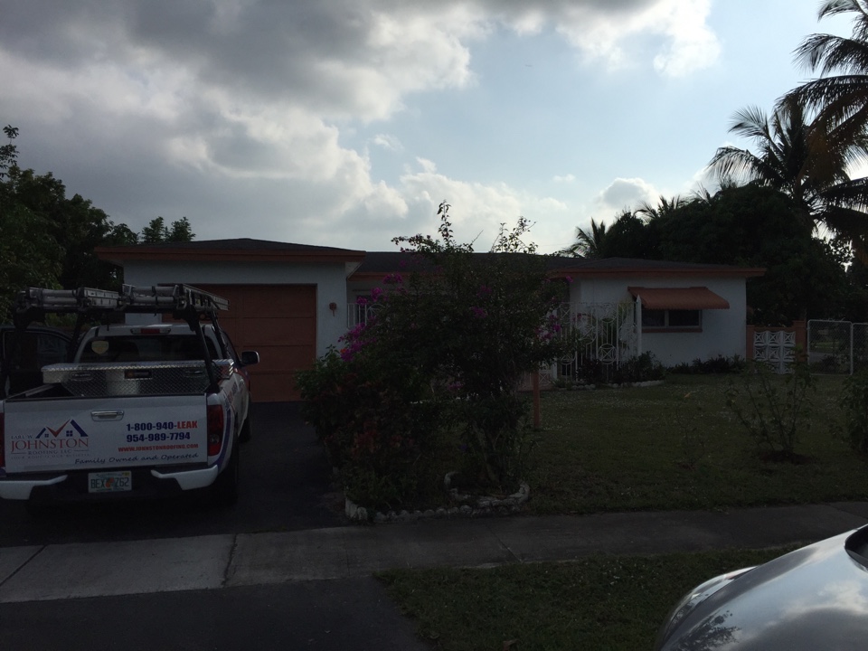 Lauderdale Lakes, FL - Shingle reroof estimate in Lauderdale Lakes Lauderdale Lakes, FL - Shingle reroof estimate in Lauderdale Lakes