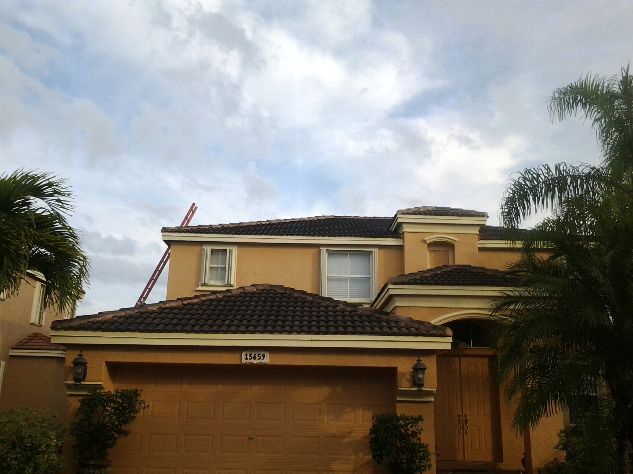 Biscayne Park, FL - Pressure clean and roof a cide in Miramar Biscayne Park, FL - Pressure clean and roof a cide in Miramar
