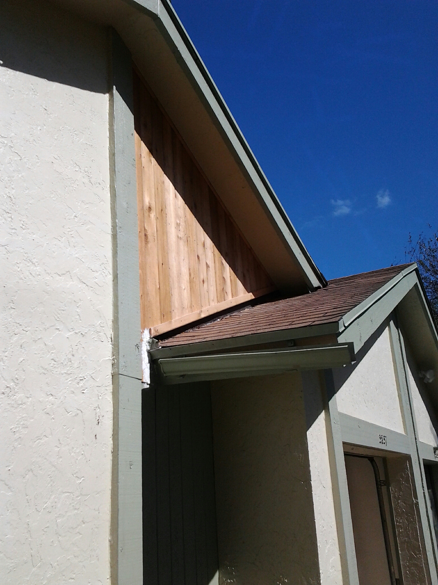 Delray Beach, FL - Mike and Earl Johnston roofing completed new siding Delray Beach, FL - Mike and Earl Johnston roofing completed new siding