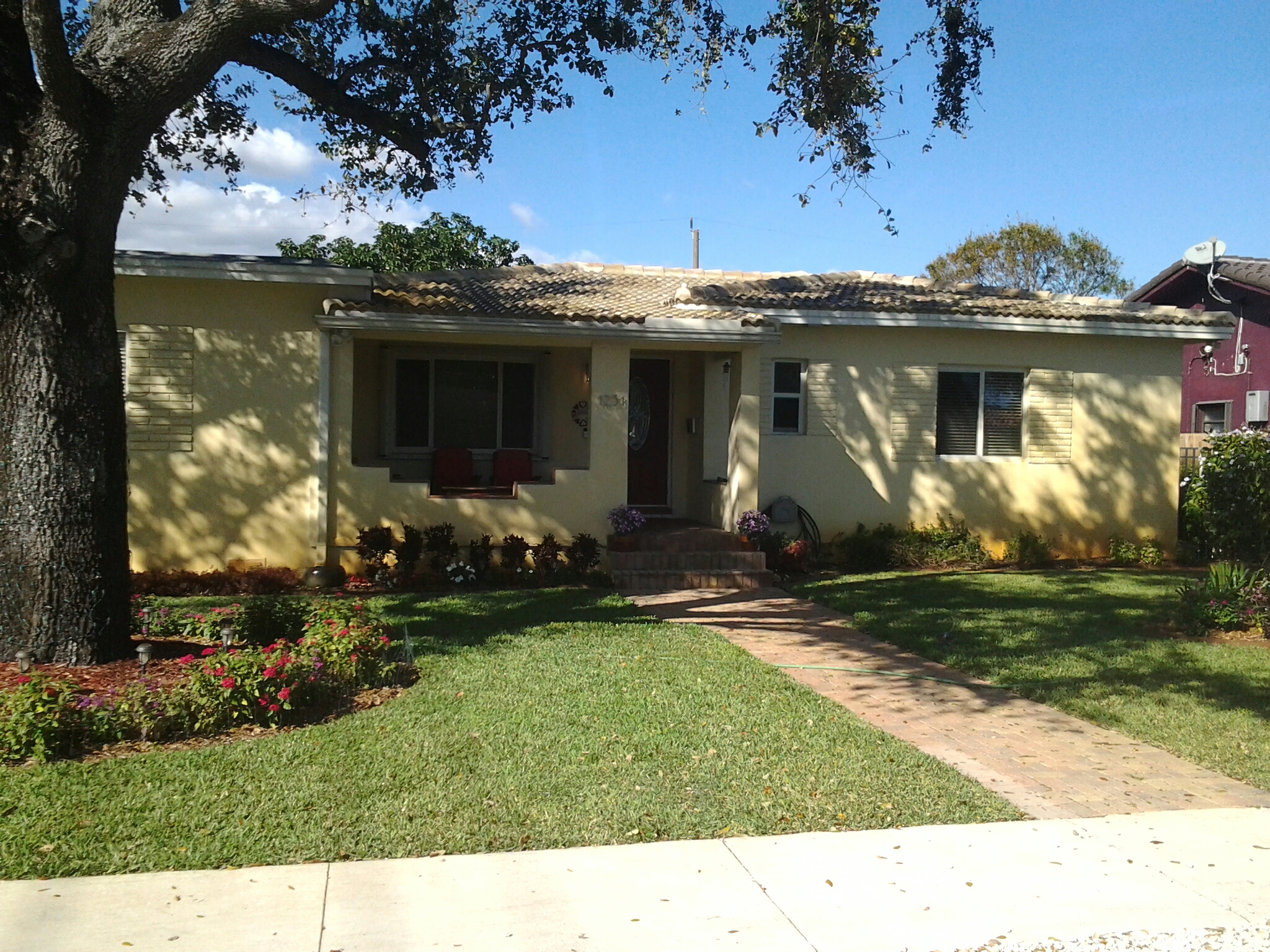 Miami Springs, FL - Jerry's finished pressure washing Miami Springs, FL - Jerry's finished pressure washing