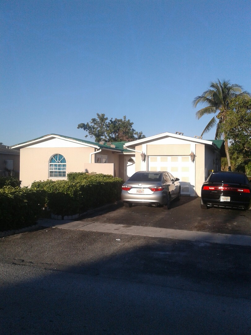 North Lauderdale, FL - Shingle repair in the city of North Lauderdale Florida Fish repairs being done Earl W Johnston roofing company Tony Tavares and Regis are you repair technicians North Lauderdale, FL - Shingle repair in the city of North Lauderdale Florida Fish repairs being done Earl W Johnston roofing company Tony Tavares and Regis are you repair technicians