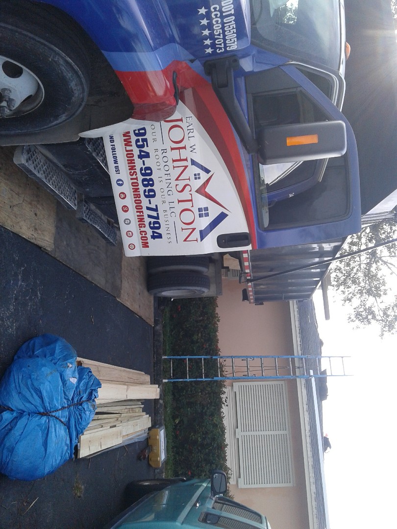 Wilton Manors, FL - Starting a 31sq shingle reroof in wilton manor,by Earl by Earl w Johnston roofing. Wilton Manors, FL - Starting a 31sq shingle reroof in wilton manor,by Earl by Earl w Johnston roofing.