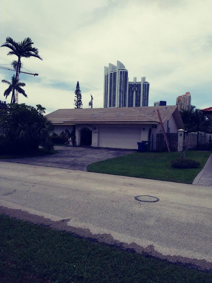Sunny Isles Beach, FL - Roof Tile underlaymentmopped with hot asphalt.ready for roof tiles to be delivered Sunny Isles Beach, FL - Roof Tile underlaymentmopped with hot asphalt.ready for roof tiles to be delivered