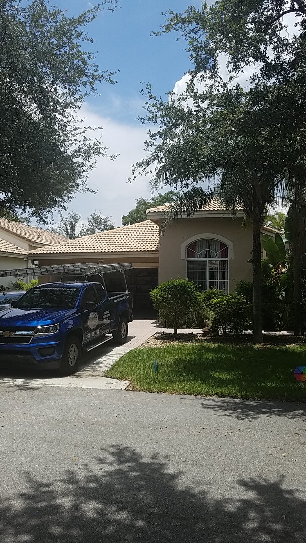 Coconut Creek, FL - Tile roof repair estimate by Earl Johnston Roofing Company Coconut Creek, FL - Tile roof repair estimate by Earl Johnston Roofing Company