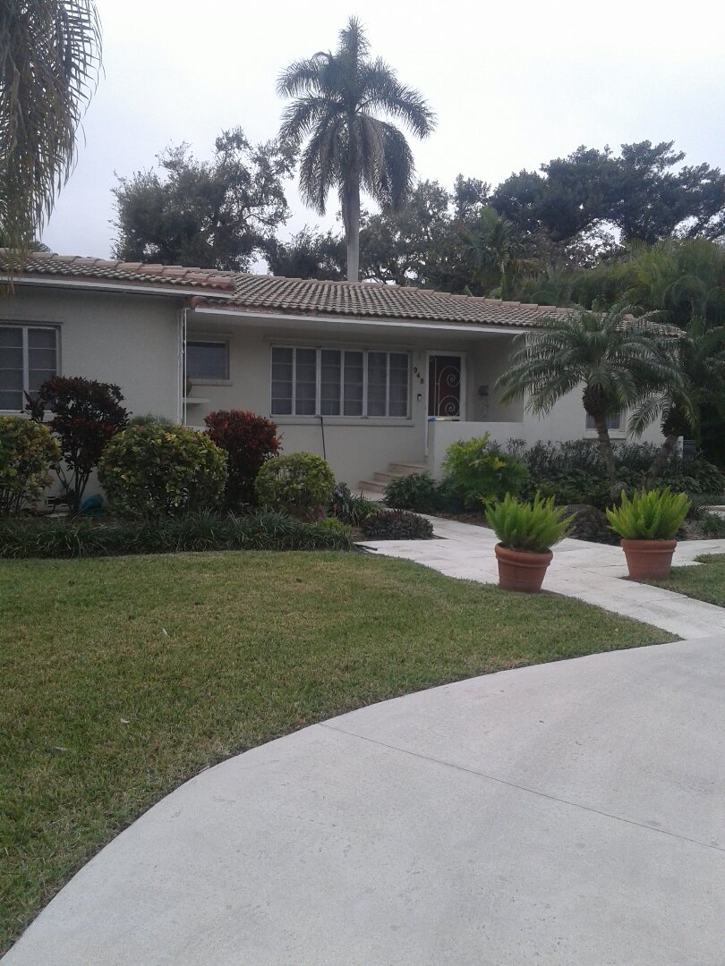 Miami Shores, FL - Roof tile repair in the city of Miami Shores Florida this repair is being done by Earl W. Johnston roofing company Tony and Israel are you repair technicians Miami Shores, FL - Roof tile repair in the city of Miami Shores Florida this repair is being done by Earl W. Johnston roofing company Tony and Israel are you repair technicians