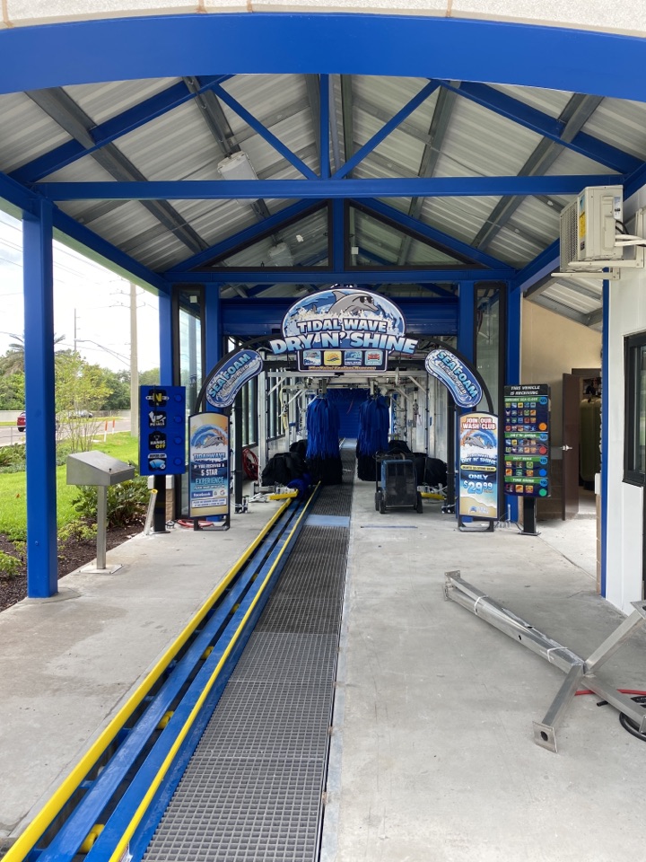 Commercial painting.....from car washes to hotels...Premeir does it all! 