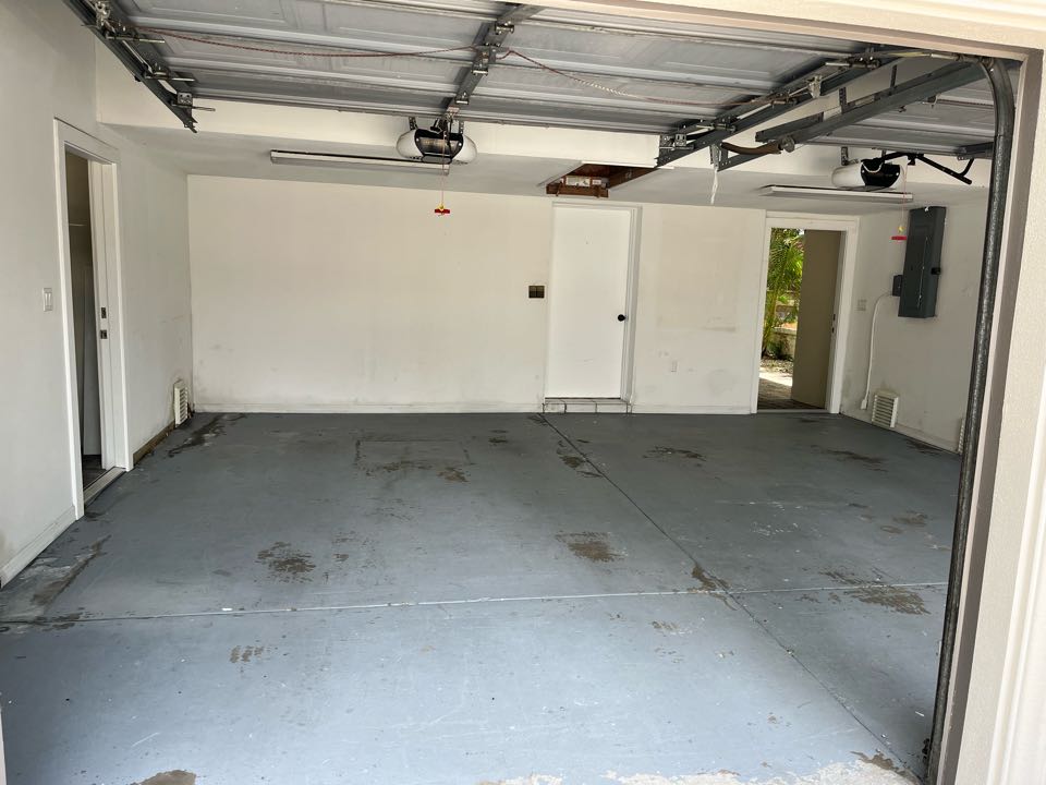 A little before pic before we do it a full repaint Cannot wait to see the finished product with Premier Painting And Coating call for your free estimate (727)440-9393 interior exterior residential or commercial 