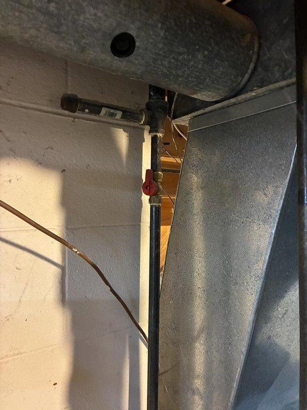 Performed scheduled furnace maintenance with renewal service. Replaced x6668 air filter and #35 humidifier pad. Inspected plumbing connections and ventilation system. All components functioning properly with no issues identified.