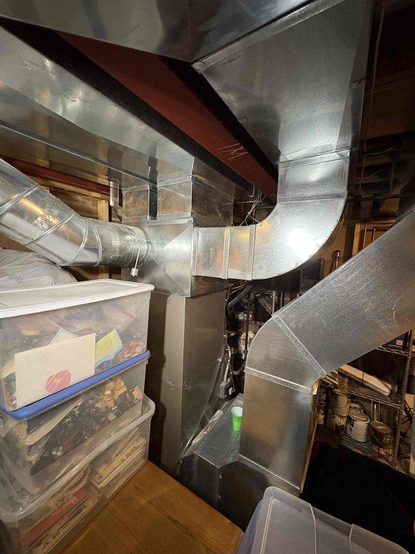 Performed annual furnace maintenance on Carrier unit under RS4US Quality Plan. Completed comprehensive furnace tune-up with all systems operating properly. Serviced humidifier including cleaning and filter replacement, and installed new 20x25x4 air filter.