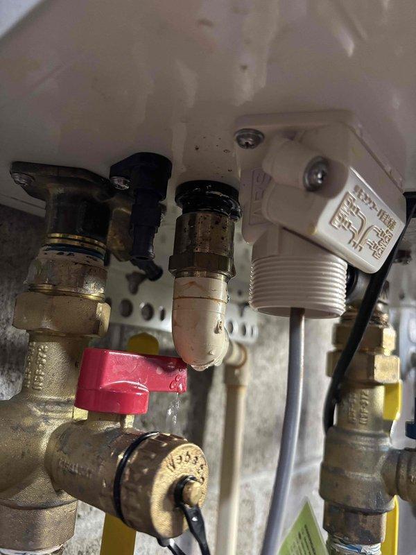 Successfully replaced collector box and associated pressure switches in the HVAC system. Conducted thorough inspection of electrical connections and control wiring to ensure proper functionality. System now operating within normal parameters after completion of repair.