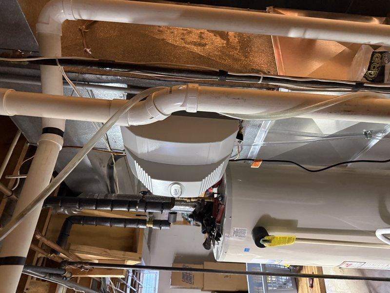 Performed annual furnace maintenance service according to quality plan agreement. Installed AA700 air filter (16x25x1) and inspected complete system including main Carrier furnace unit and whole-house humidifier. All components functioning normally with no issues identified.
