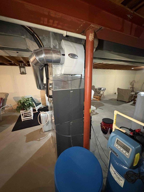 Performed annual maintenance on Goodman furnace under prepaid CCC Quality Plan. Completed full furnace tuneup, replaced 16x25x5 filter and #35 water pad. Identified failing inducer motor during inspection and provided customer with replacement quote.