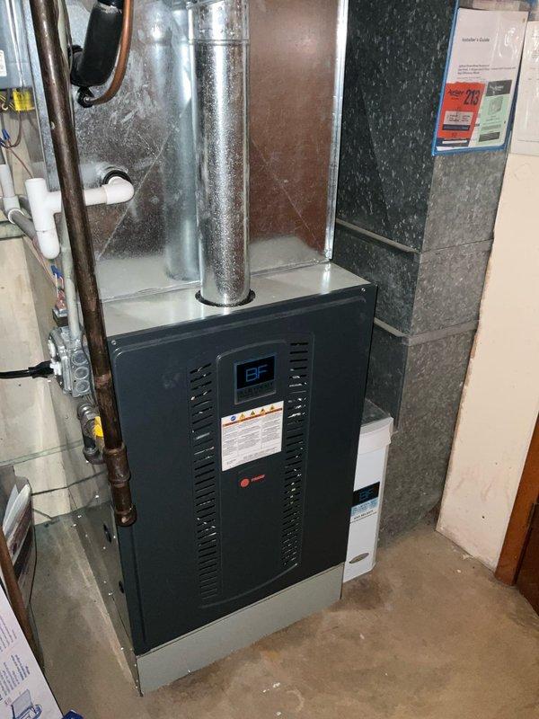 Performed non-member maintenance furnace tune-up on a 4+ year old Blue Frost system, which included replacing both the primary air filter (#213) and humidifier pad (#35). Inspected all components of the furnace system including ventilation, drainage, and digital control panel; confirmed proper installation of ductwork and verified system operation.