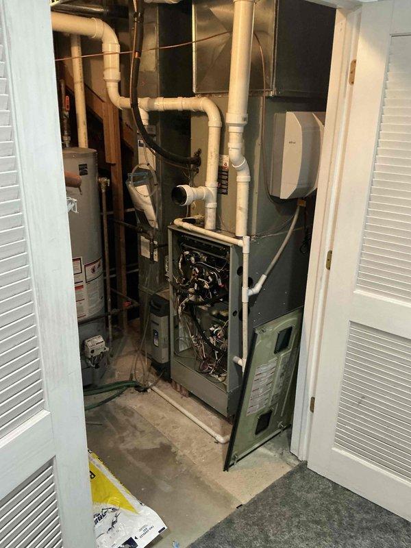 Successfully installed Trane A/C unit (model 5TTR5048) with matching coil (5PXCC009), including system flush and line verification. Reinstalled existing thermostat and confirmed proper operation of the complete system. Installed Square D 45A2P disconnect for equipment protection and code compliance.