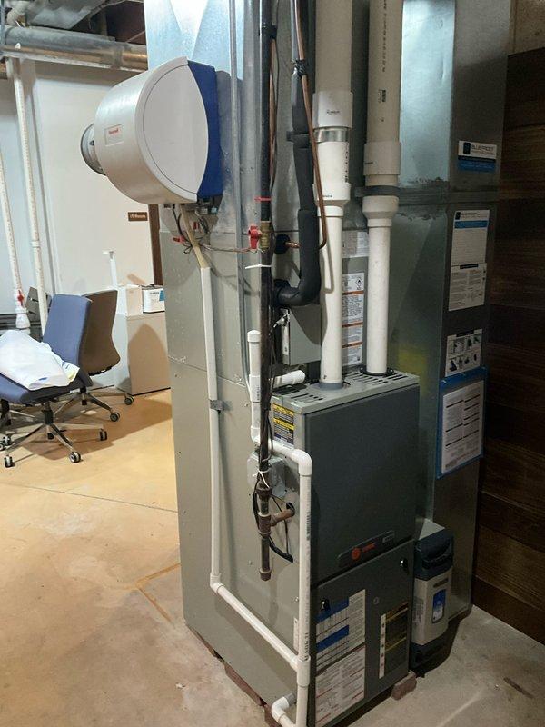 Completed commercial AC tune-up as first stop of the day on HVAC system with equipment ranging from 10 months to 17+ years old. Performed standard preventive maintenance inspection, replaced air filter, and verified all system components were operating within manufacturer specifications.