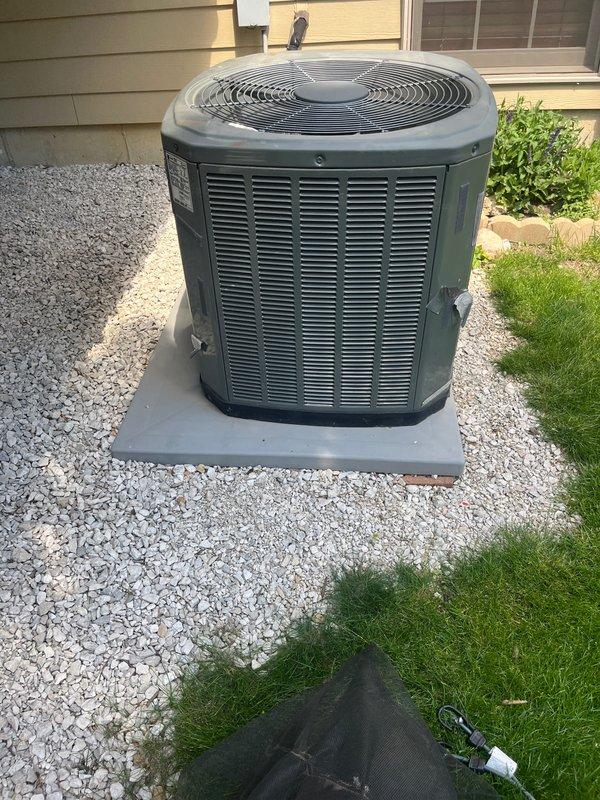 Completed comprehensive air conditioning tune-up service on outdoor condenser unit. Performed standard maintenance procedures including system inspection, cleaning of condenser coils and components, verification of refrigerant levels, electrical connection checks, and operational testing. Unit found in good working condition with no immediate repairs required.