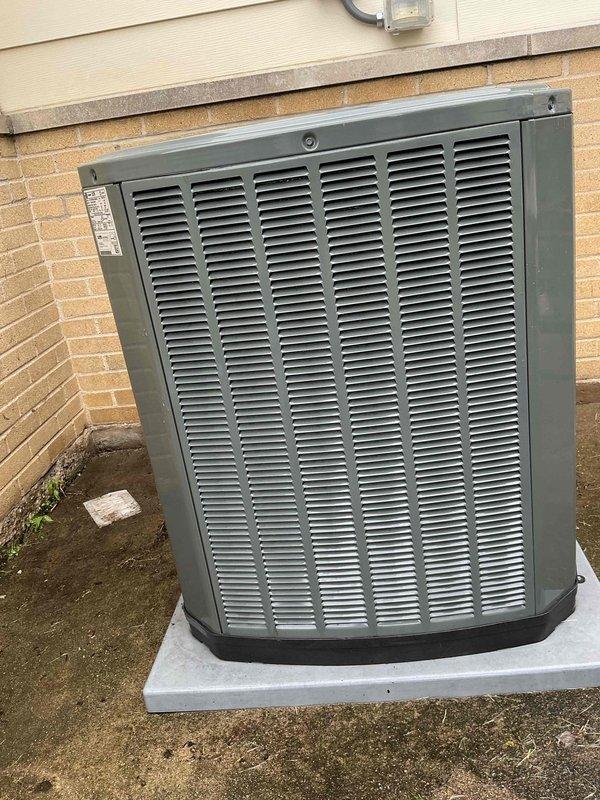 Completed comprehensive BFMA tune-up service on residential outdoor condenser unit aged 3+ years. Performed standard maintenance protocol including inspection of condenser housing, louvers, and mounting pad; evaluated blower motor and electrical connections; verified proper airflow through louvered panels; and documented equipment condition with detailed photography. All components found operational with routine maintenance completed per manufacturer specifications.