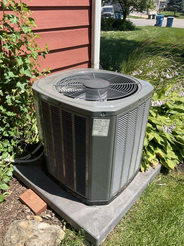 Completed comprehensive BFMA tune-up on residential air conditioning system with 6-year-old equipment. Performed standard maintenance protocol including inspection of outdoor condenser unit, evaporator coils, and refrigerant lines. Noted moderate dust and debris accumulation on evaporator coils and aluminum fins, along with visible oxidation on copper refrigerant lines; cleaned and serviced all components to restore optimal airflow and system efficiency.