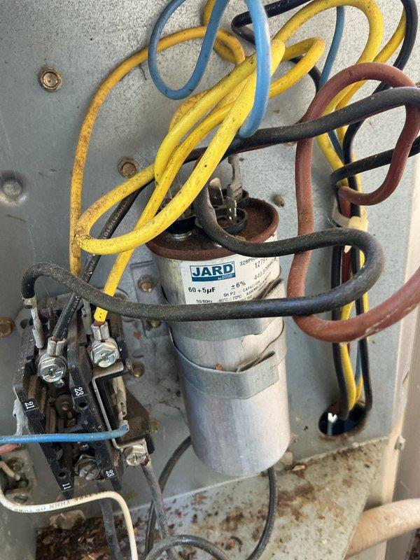 Completed comprehensive BFMA tune-up service on residential air conditioning system. Performed electrical diagnostics using clamp meter to verify amperage draws and system performance, inspected and tested dual-run capacitor (60+5μF) and contactor assembly, evaluated all electrical connections and wiring integrity within control panel. System operational with all components functioning within normal parameters.