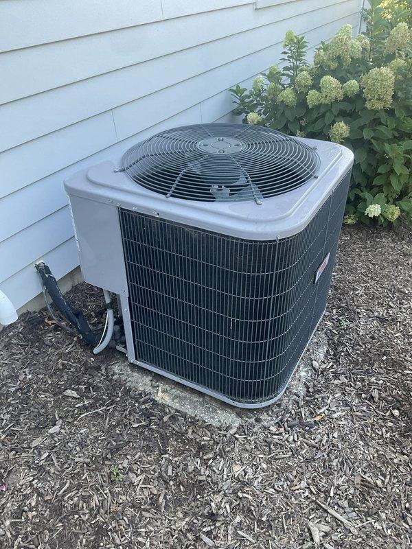 Responded to service call for air conditioning system struggling to maintain temperature. Performed diagnostic inspection of outdoor condenser unit. Evaluated system operation, refrigerant lines, and overall equipment condition to identify cause of inadequate cooling performance.