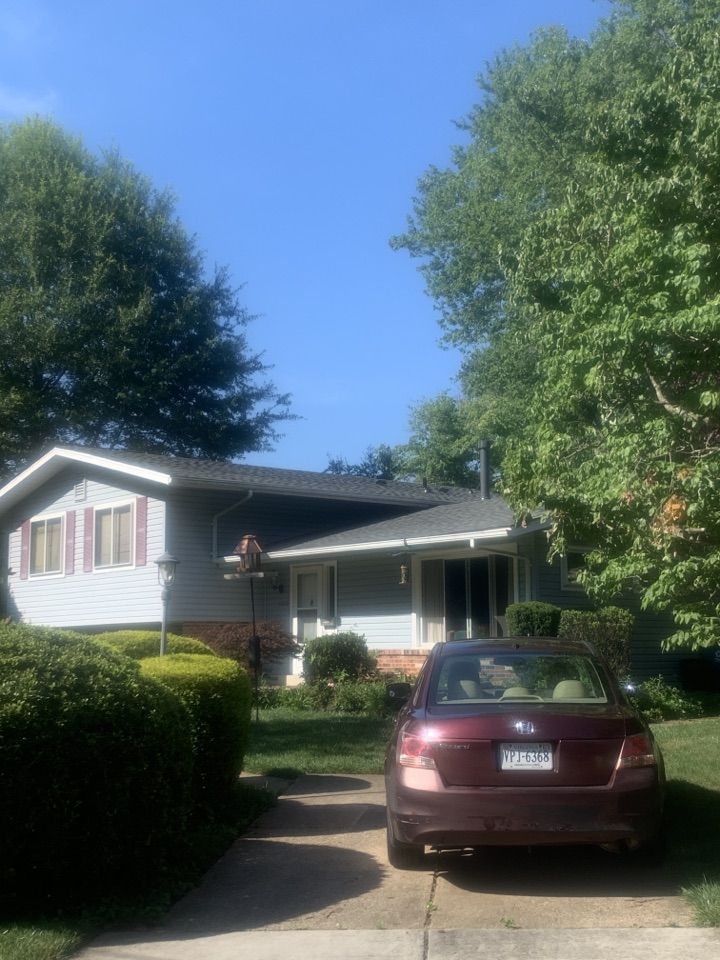 Fairfax, VA - Just installed this Certainteed landmark colonial slate roof. Looking good. Fairfax, VA - Just installed this Certainteed landmark colonial slate roof. Looking good.