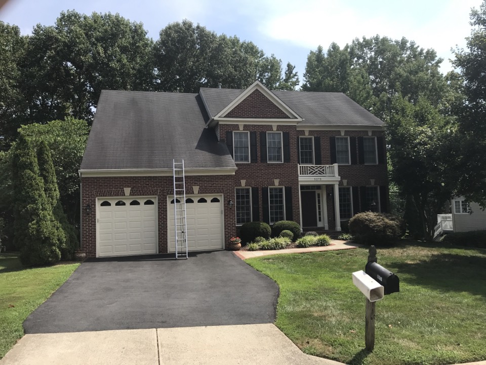 Fairfax, VA - Gave customer an estimate for a complete roof replacement using architectural shingles Fairfax, VA - Gave customer an estimate for a complete roof replacement using architectural shingles