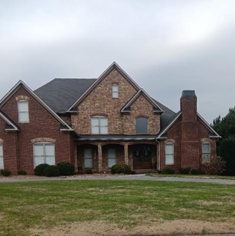 I providing a free estimate for roof repair, assessing damage, suggesting materials, and outlining a clear plan for restoration.