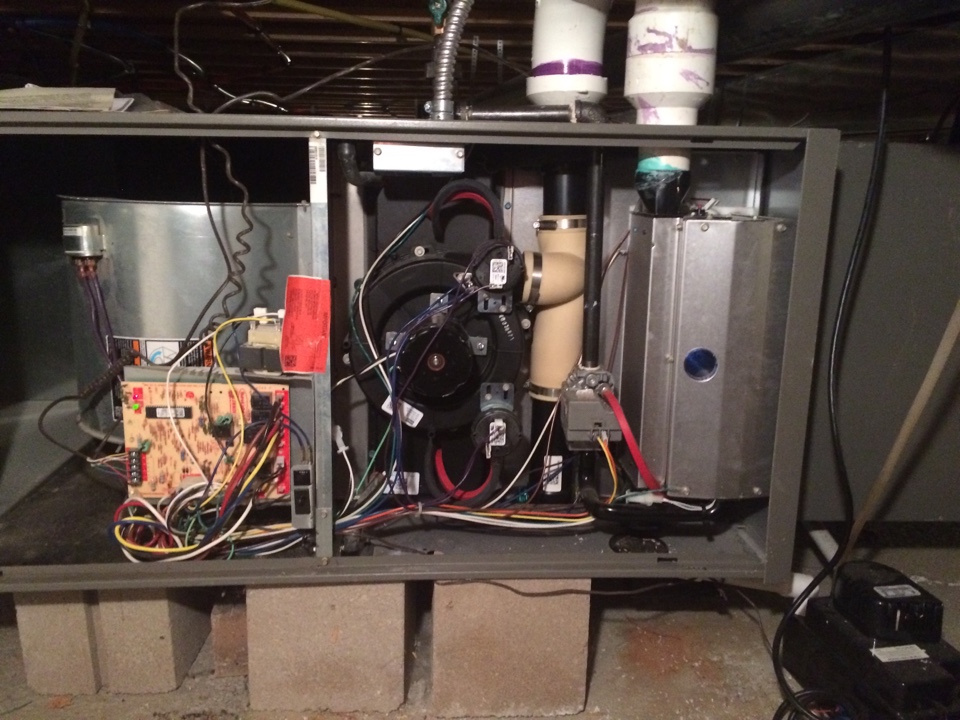 Cleared pressure switch port ant tubing on Lennox Furnace