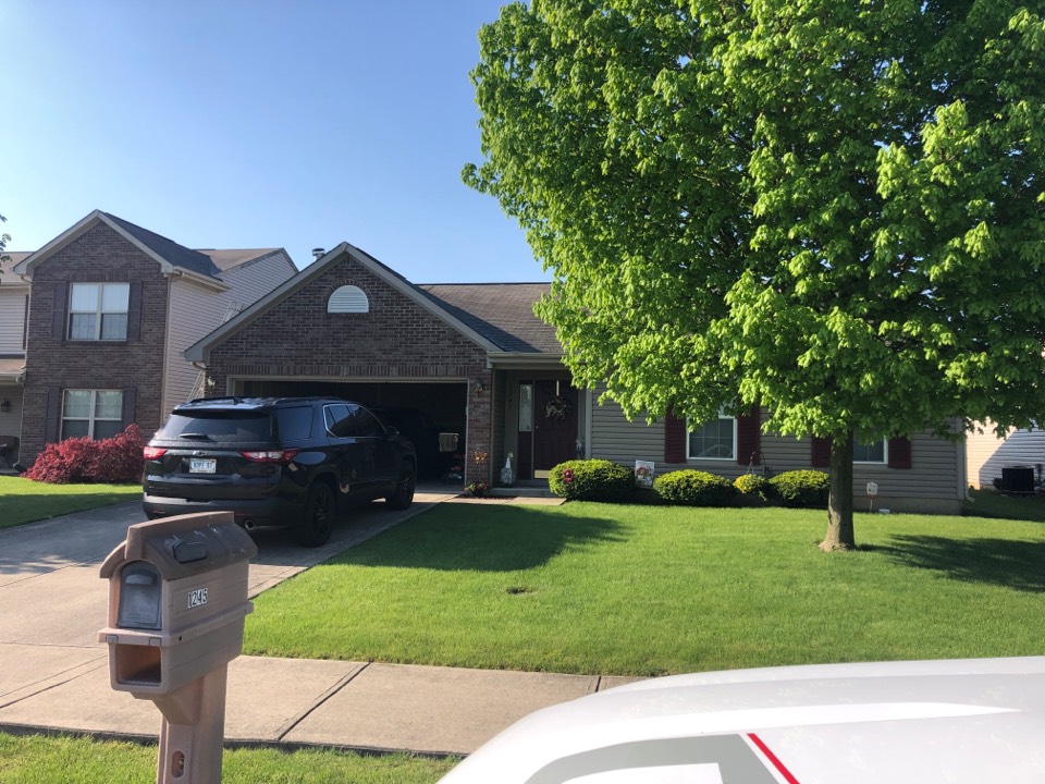Anderson, IN - Conducting a free estimate for possible new Roofing, siding, gutters, and paint. Anderson, IN - Conducting a free estimate for possible new Roofing, siding, gutters, and paint.