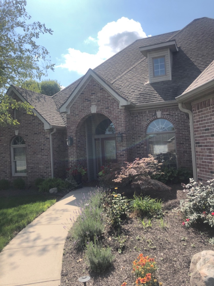 Indianapolis, IN Roofing siding and windows and gutters and paint