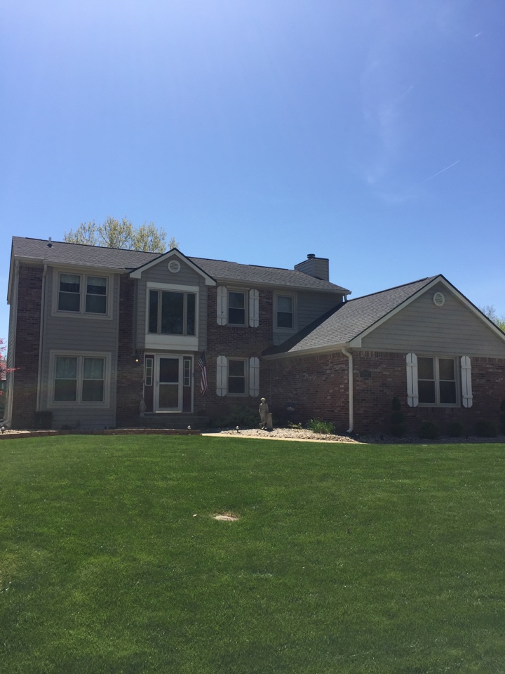 Avon, IN - Complete new Charcoal GAF Timberline HD roof looks great on this home. Avon, IN - Complete new Charcoal GAF Timberline HD roof looks great on this home.