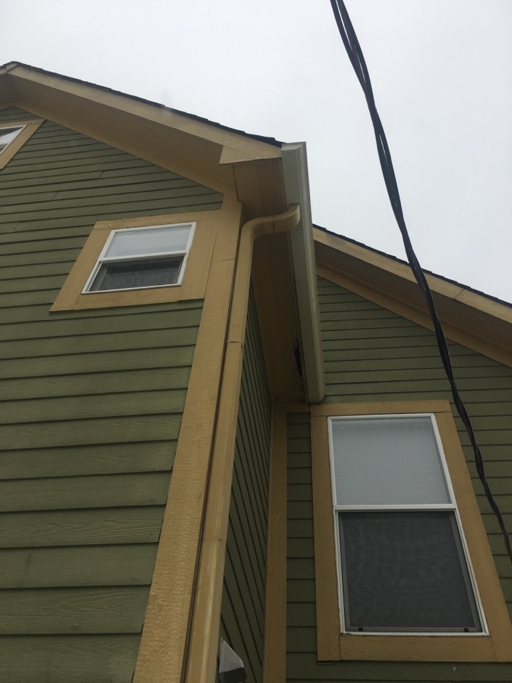 Indianapolis, IN - Soffit gutter repair Indianapolis, IN - Soffit gutter repair