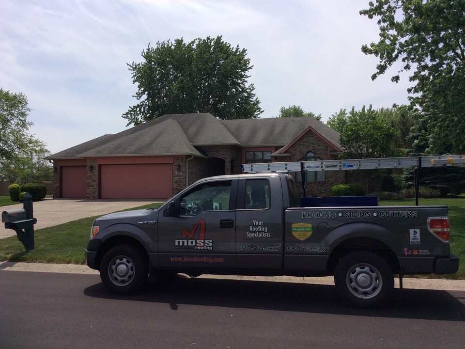 Brownsburg, IN - In Brownsburg looking at new Owens Corning Duration roof Brownsburg, IN - In Brownsburg looking at new Owens Corning Duration roof