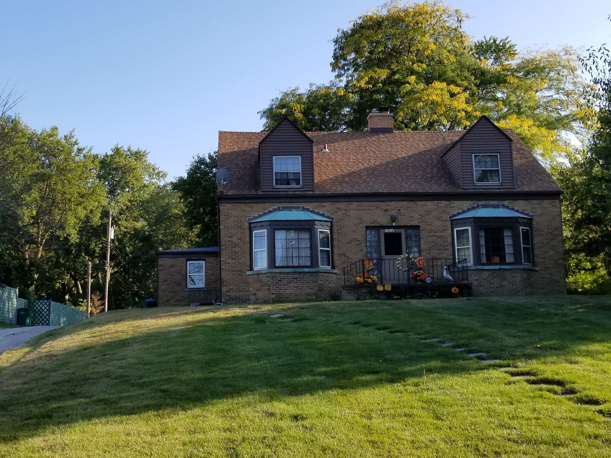 Munster, IN - CertainTeed Landmark shingles (Resawn Shake) Munster, IN - CertainTeed Landmark shingles (Resawn Shake)