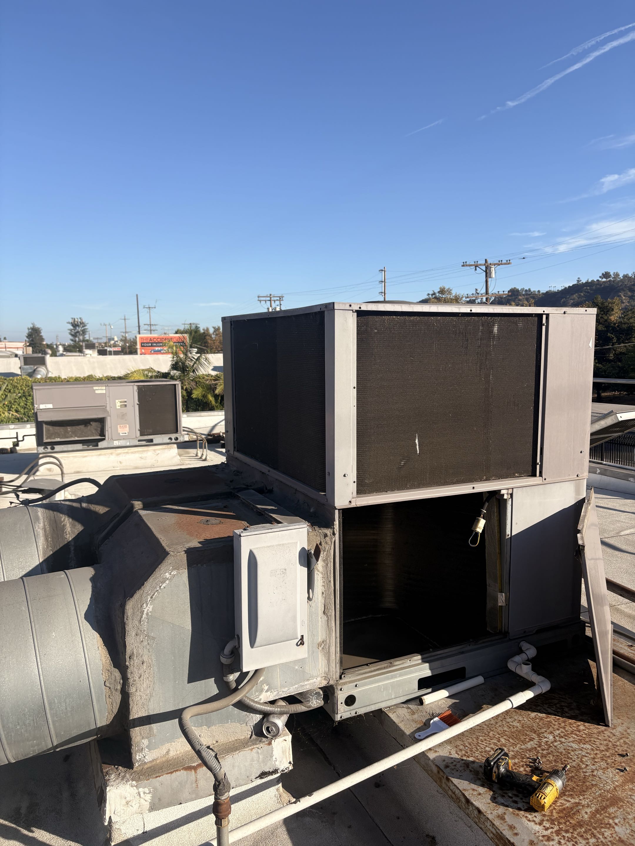 Commercial place. Not cooling properly. Checked components dirty indoor coil. 