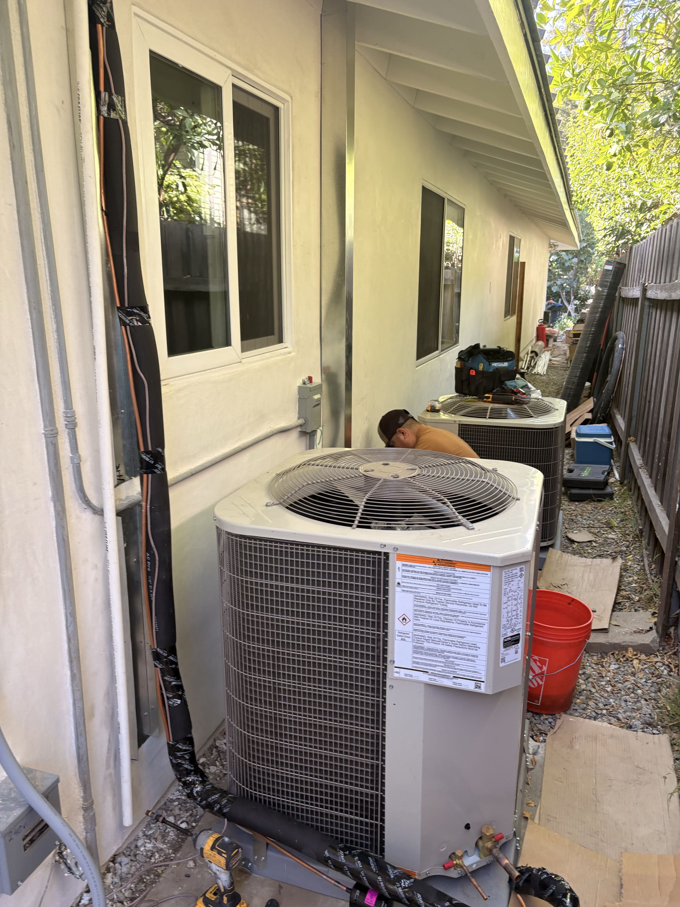 Payne split system installation. Finishing refrigeration R454-B line sets