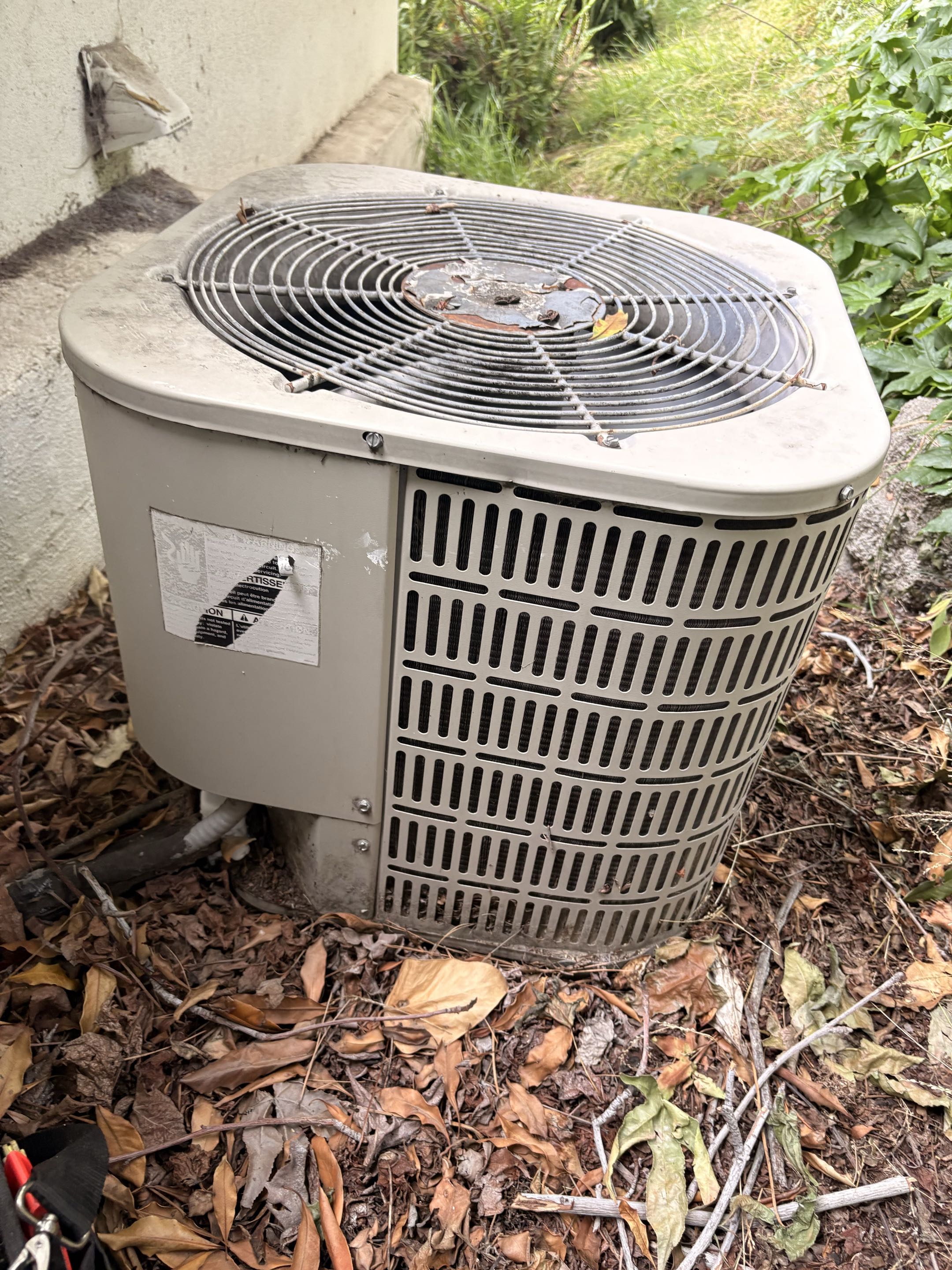 Iced up condenser unit R-22. Dirty filter 2013. La Cañada, Flintridge. 