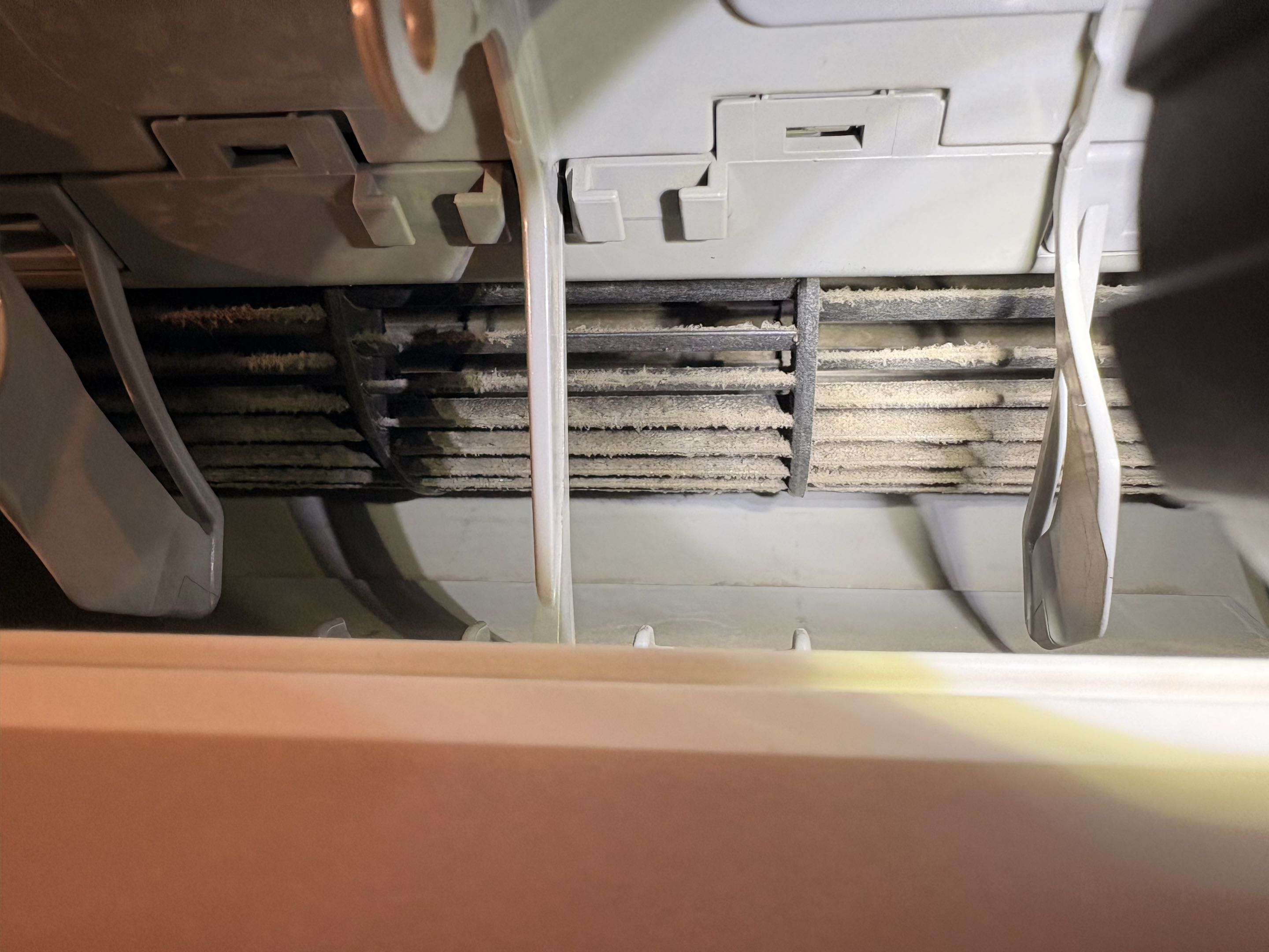 Daikin Minisplit deep clean. Studio office. 