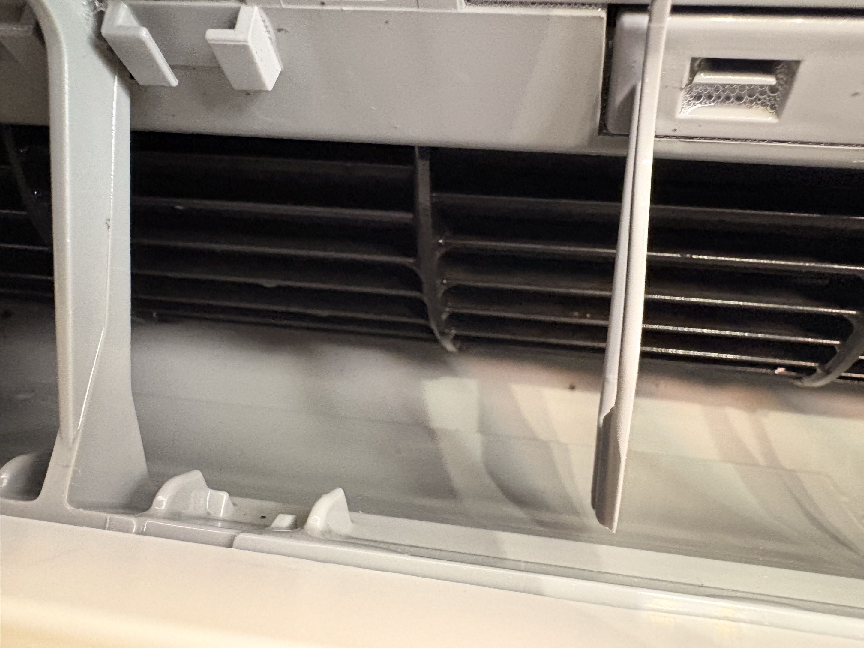 Daikin Minisplit deep clean. Studio office. 