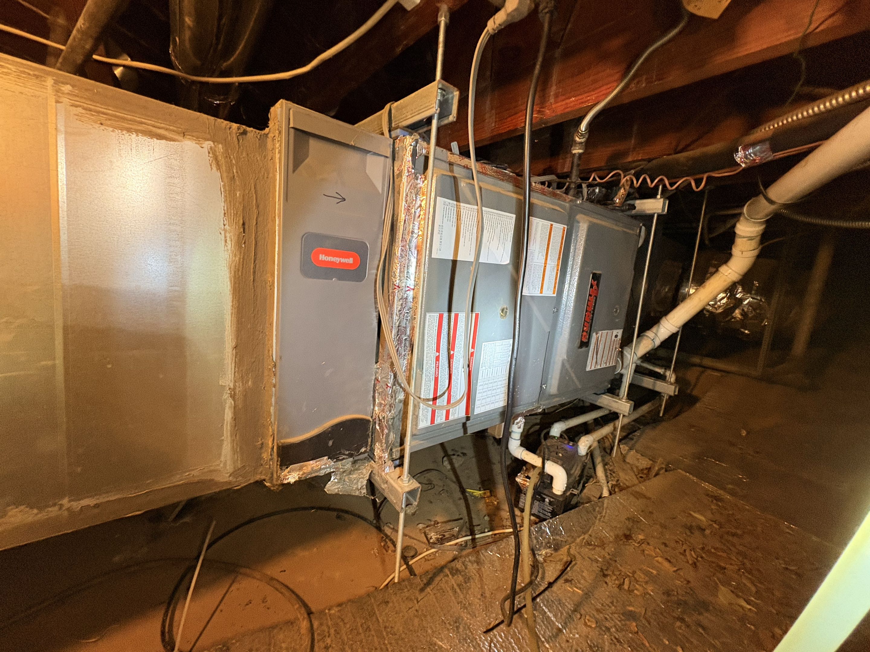 Service call. Check AC Amana high efficiency system no cool. Perform service maintenance 