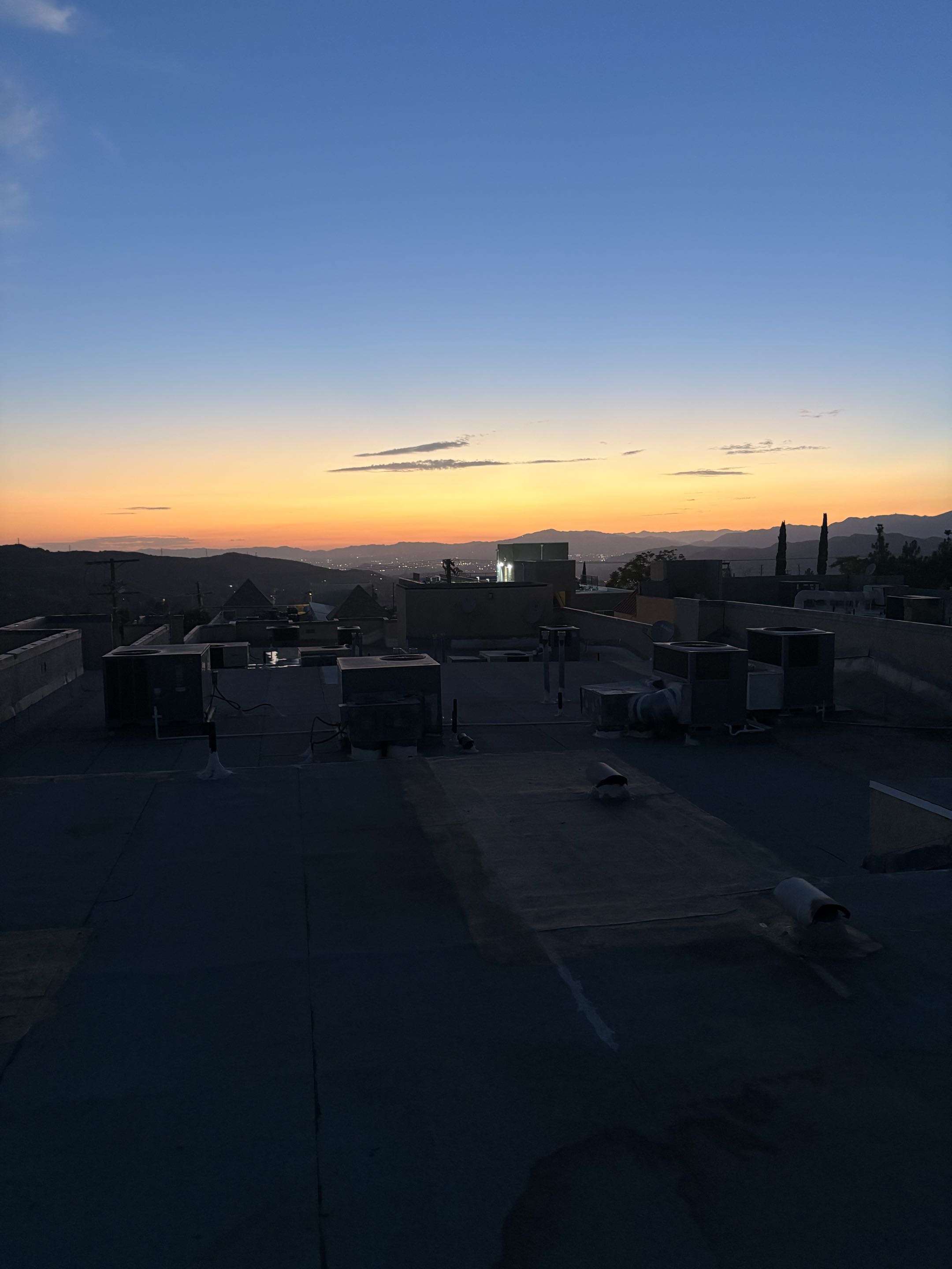 Service call technician. No cool. No AC cooling. Carrier rooftop R-22 heat pump 1980’s system. 