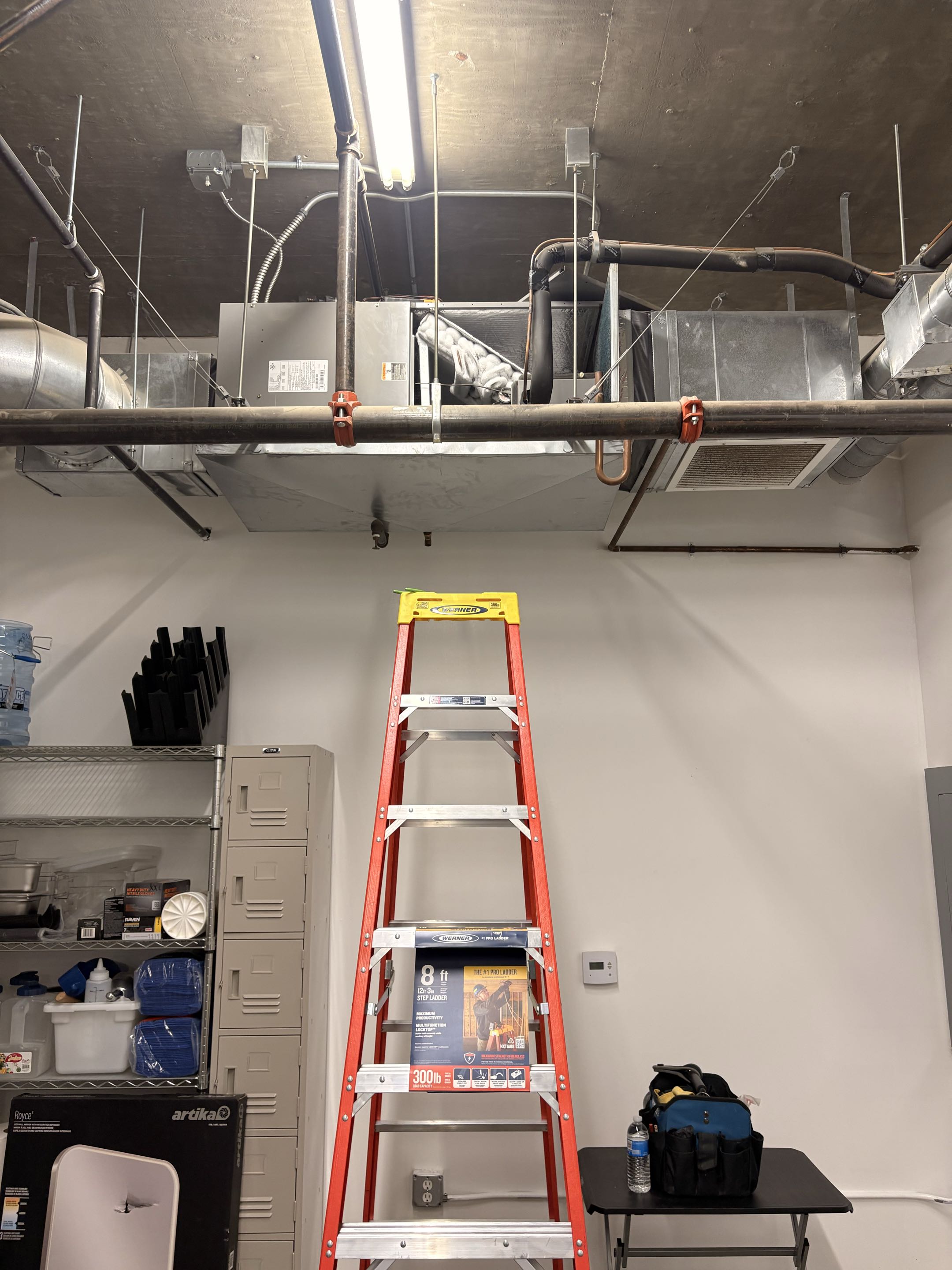 Service call no cool. Air handler not pushing air thru. Perform service 