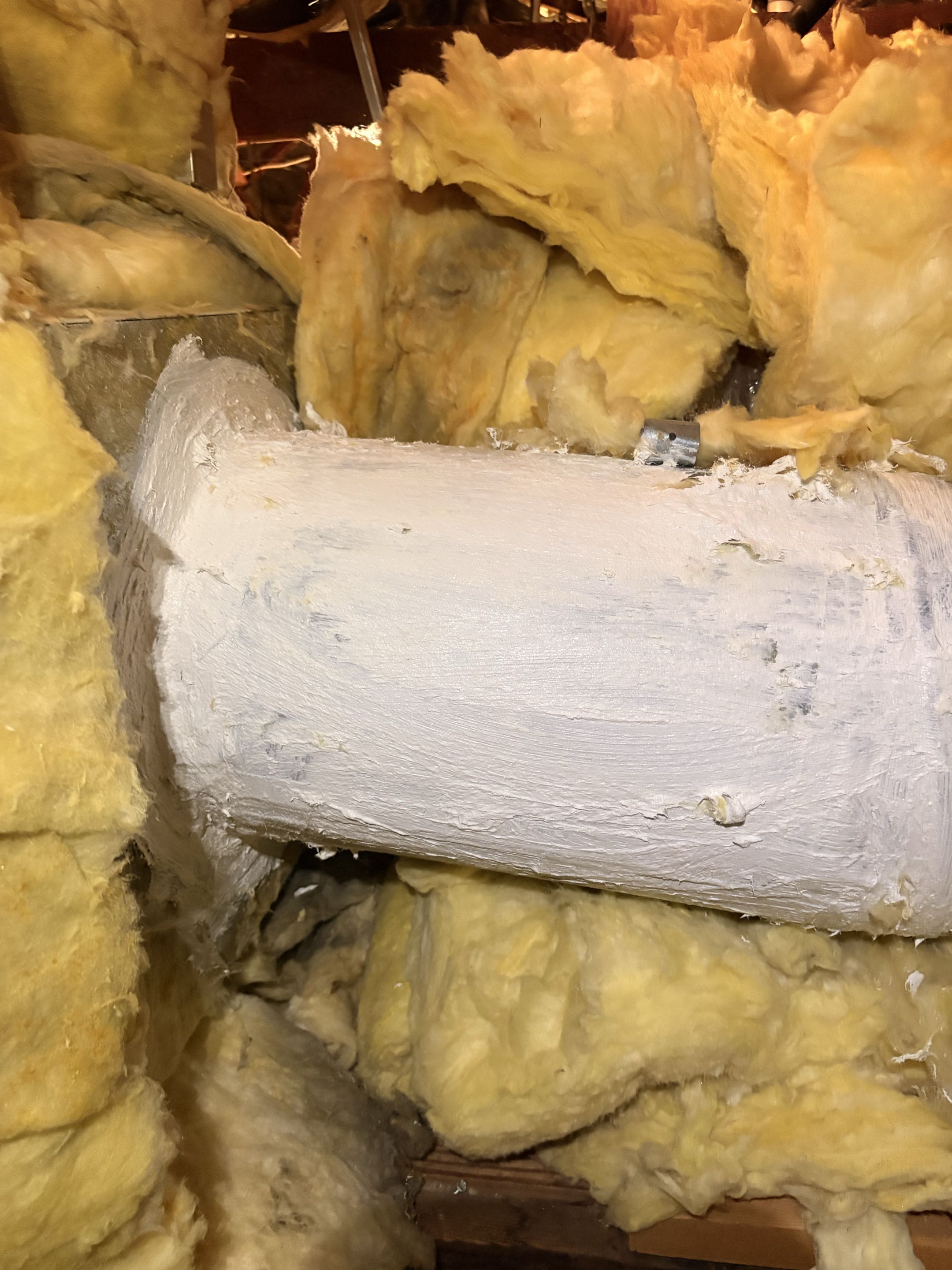 Service call. Goodman, high efficiency system. Water marks on drywall ceiling. Perform insulation, air leaks. 