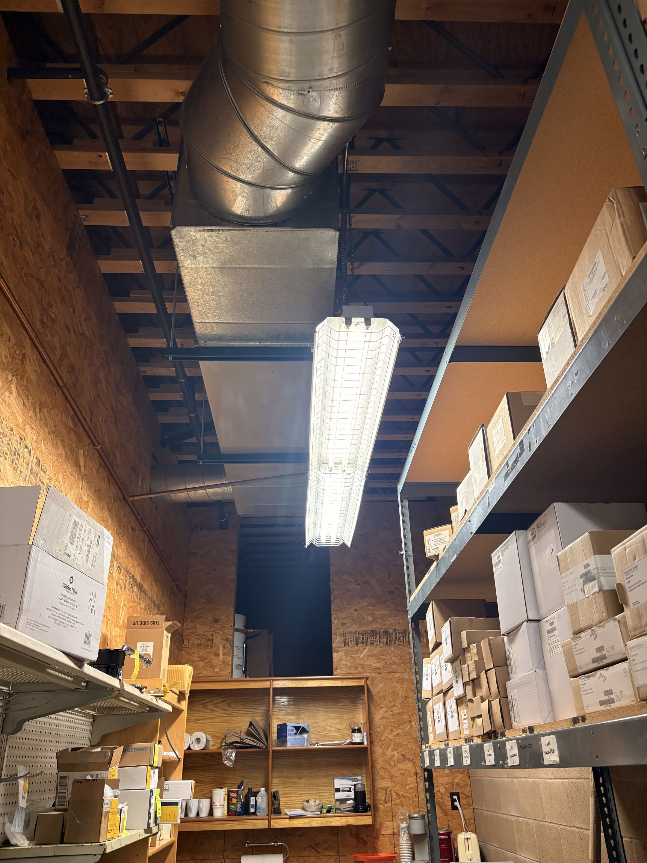 Commercial applications. Carrier preventive service. Perform maintenance 