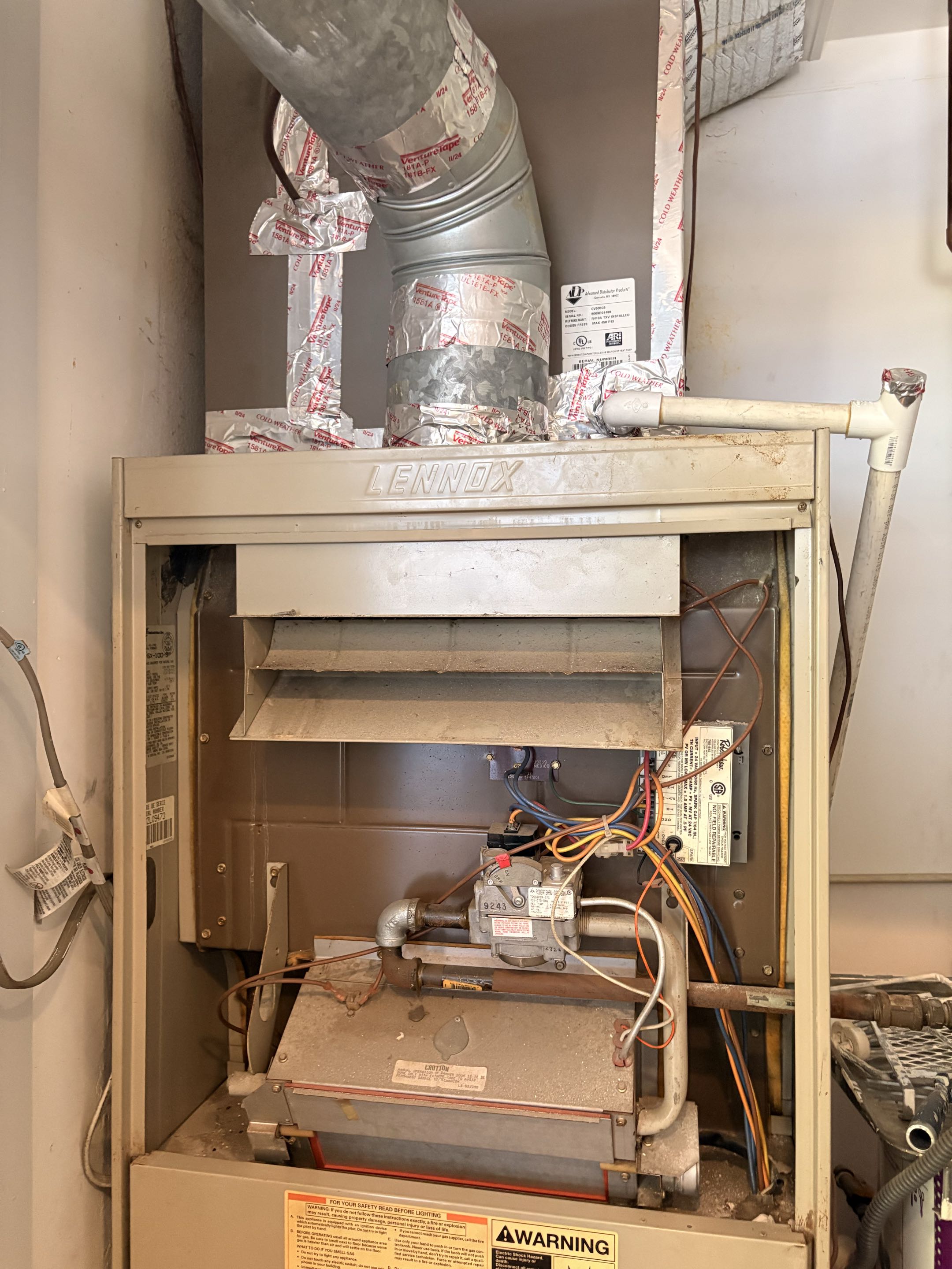 Residential. Service call. No cool. Carrier and Lennox furnace split system. Mix components. Perform diagnostic issues. 