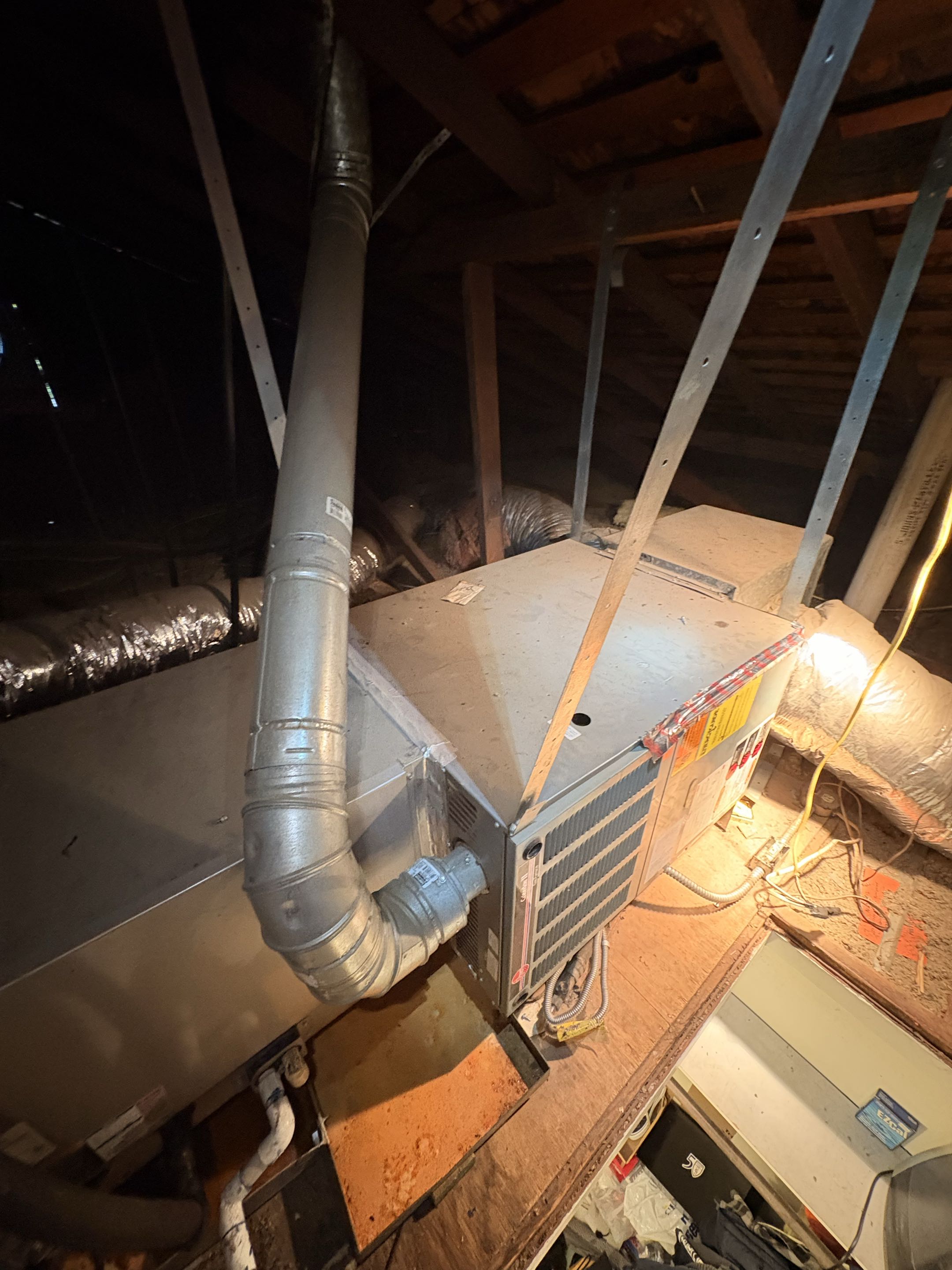 Residential preventive maintenance service. Rheem system. 