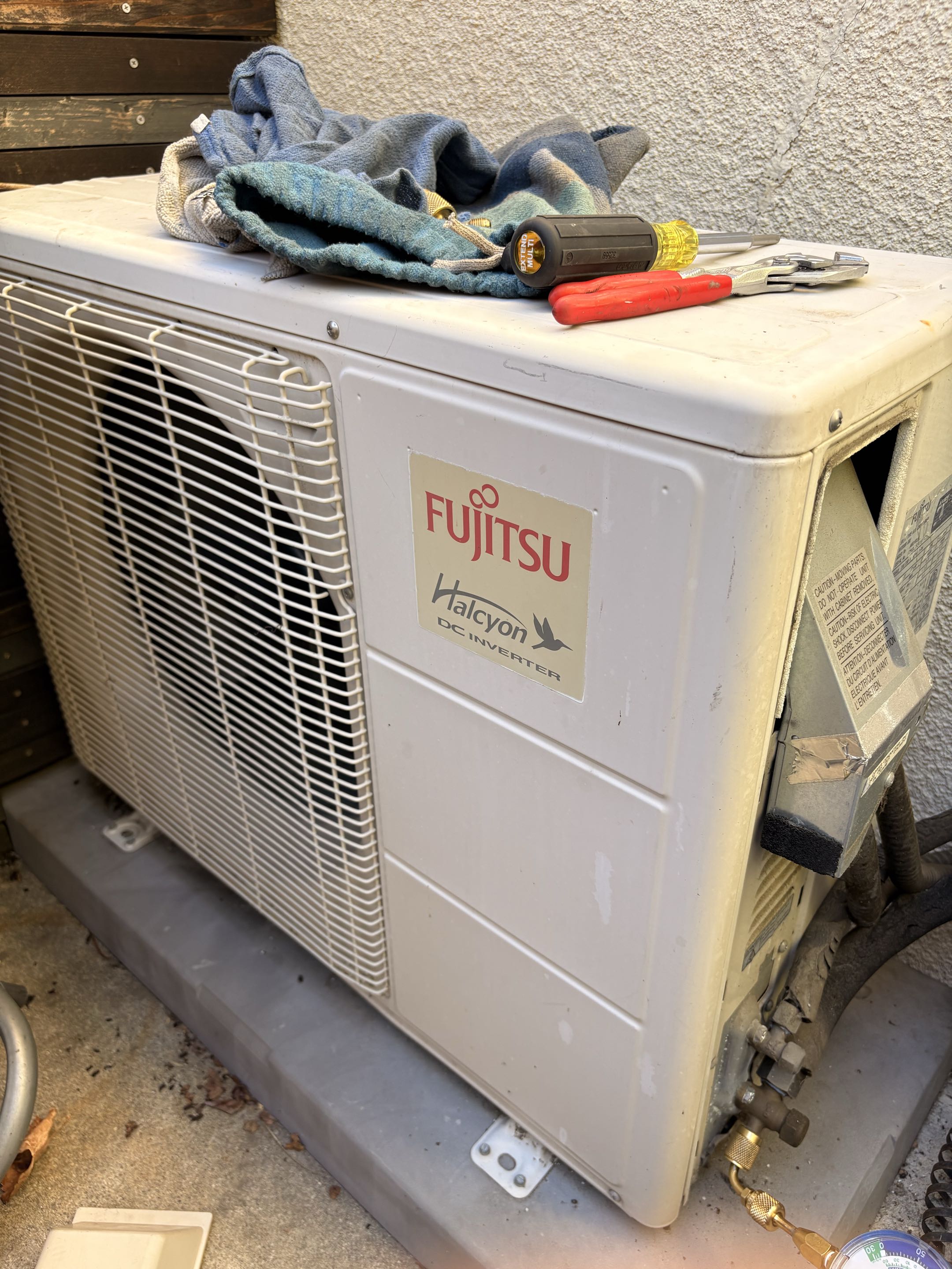 Residential. Service call. Fujitsu Minisplit. Perform smell issue. 