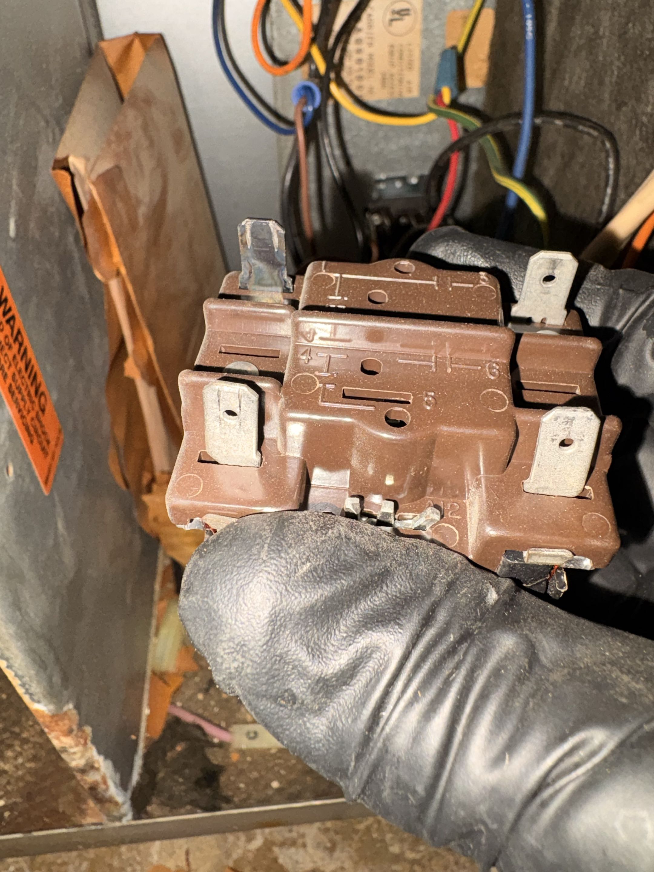 Commercial apartment units. System not cooling. Heat pump. Perform service bad relay burnt, low refrigerant charge. 