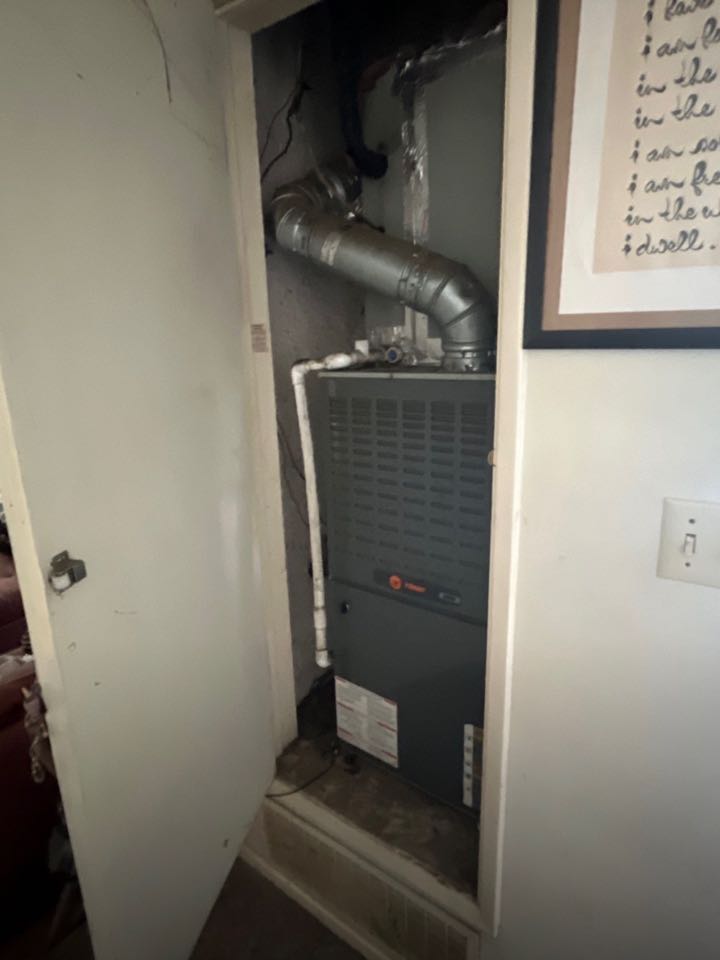 Altadena, CA - Going to be changing out this gas split system to a heat pump and moving it into the attic here in Altadena Altadena, CA - Going to be changing out this gas split system to a heat pump and moving it into the attic here in Altadena