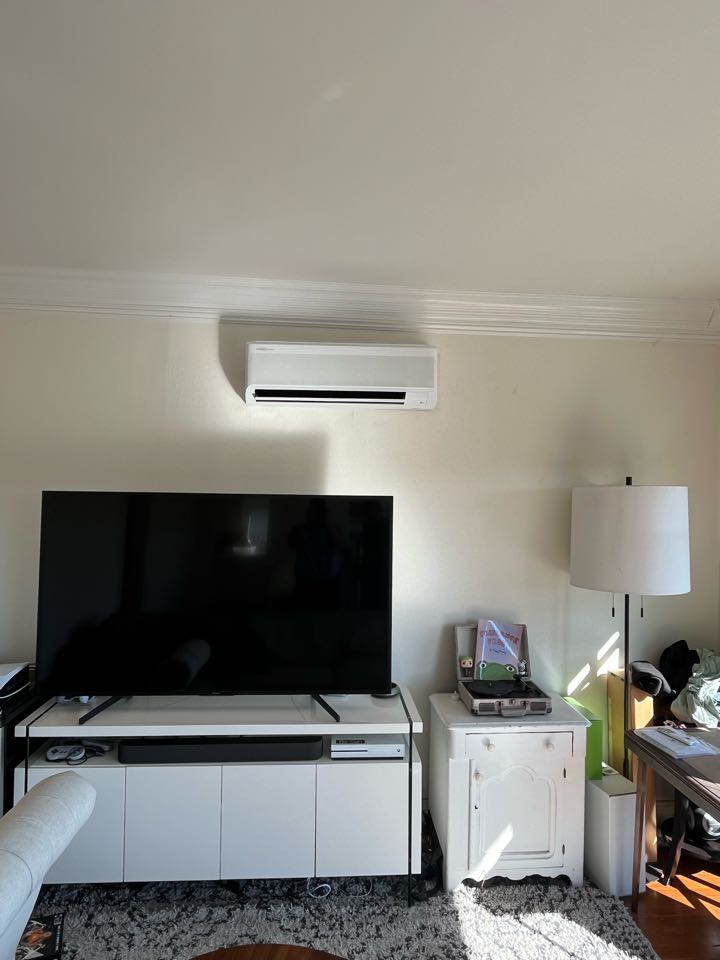 Finishing up this 3 zone Lennox ductless system here in LA 